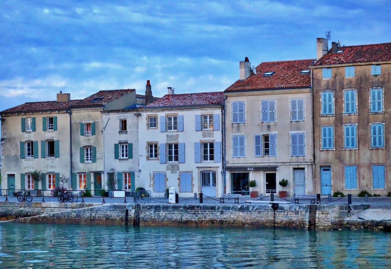 A 150M Du Port De St-Martin-De-Re, Studio Pour 2 Saint-Martin-de-Ré Eksteriør bilde